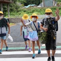 今日から学校です！元気に登校できたかな？