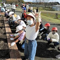 １１月２４日（木）今日は愛校作業　今週から学力アップウィーク　