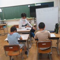 にこにこ学級、のびのび学級の授業（5/1）の様子です