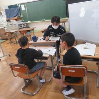 にこにこ学級、のびのび学級の授業（5/2）の様子です