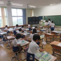 ４～６年生の授業（5/13）の様子です