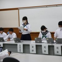 里美中学校をみんなの手でさらに輝かせるために！～生徒総会行われる～