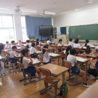 ３、4年生の授業（6/13）の様子です