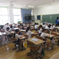 ３、4年生の授業（6/20）の様子です