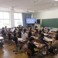 ３、4年生の授業（7/2）の様子です