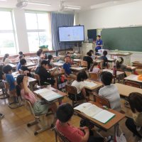 ３、4年生の授業（7/8）の様子です