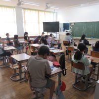 ５、６年生の授業（10/1）の様子です