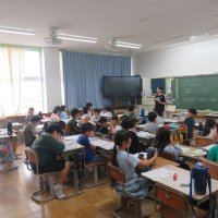 ３、4年生の授業（10/25）の様子です