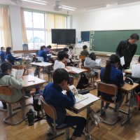 ５、６年生の授業（11/11）の様子です