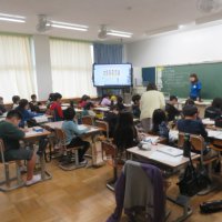 ３、4年生の授業（11/15）の様子です