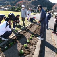 環境委員会　緑化活動