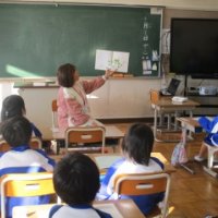 朝の読み聞かせ（１・２・３年生）