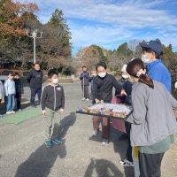 ４年生　ピュア里川さんとのクリスマス交流会