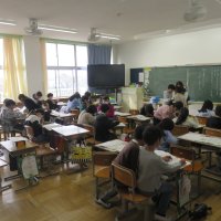 ３、4年生の授業（2/3）の様子です